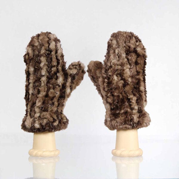 Fur mittens for winter